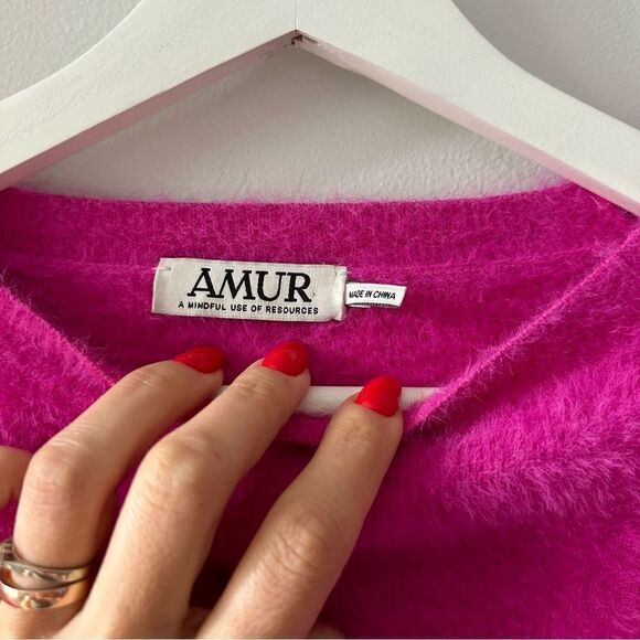 Amur Juliana Cut Out Knit Top - Picture 5 of 7